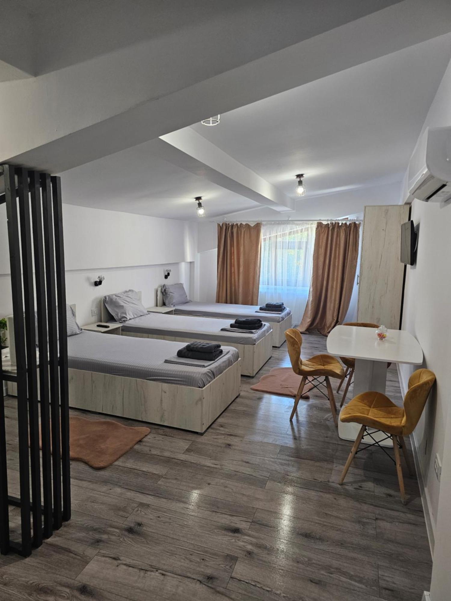 Didi Apartament Craiova Eksteriør billede